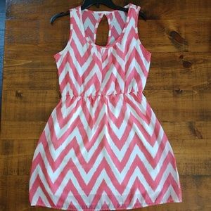 Point Pink Chevron Dress L